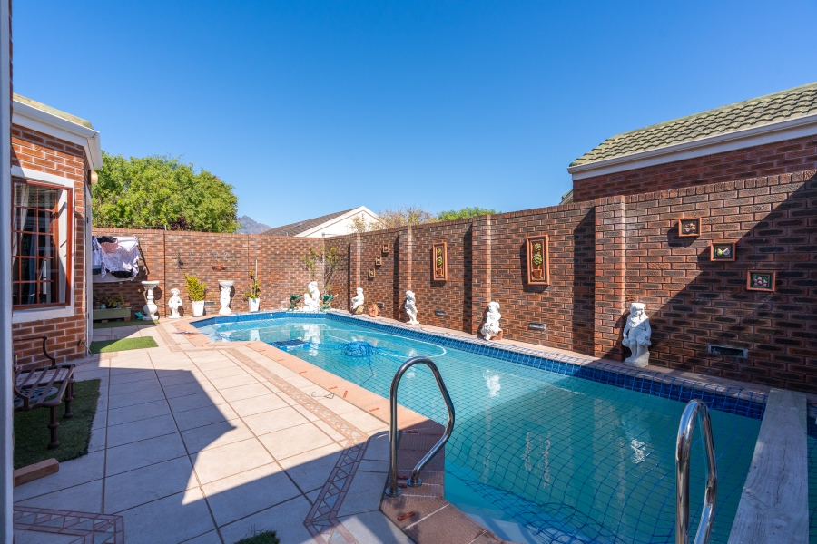 3 Bedroom Property for Sale in Pinelands Western Cape